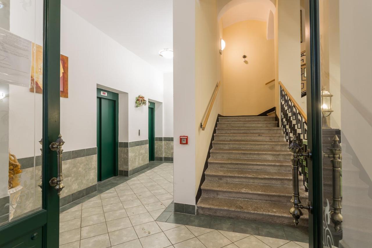Apartma Linda 1880 Karlovy Vary Exterior photo